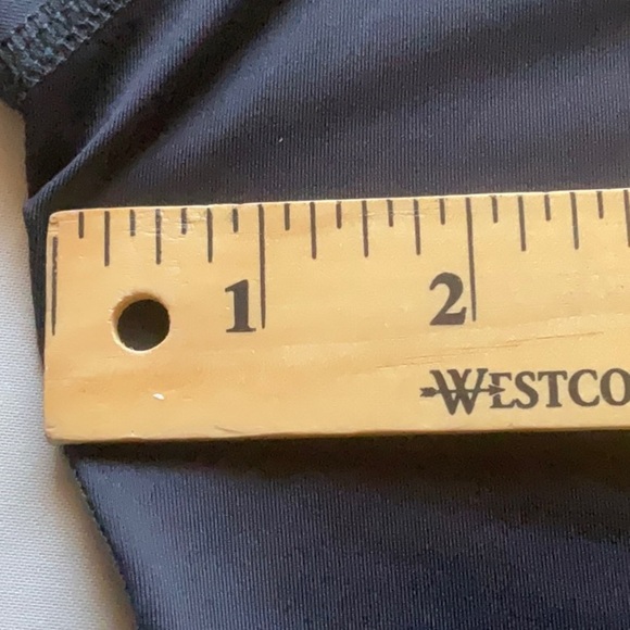 Roxy Whole Hearted Rashguard Women’s Black Surfing Beach UPF 50+ Top Size Medium - Picture 12 of 15